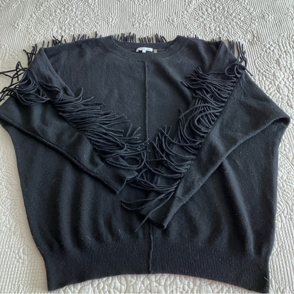Minnie Rose Sweaters - Like New Minnie Rose black cashmere sweater w/fringed arms & back